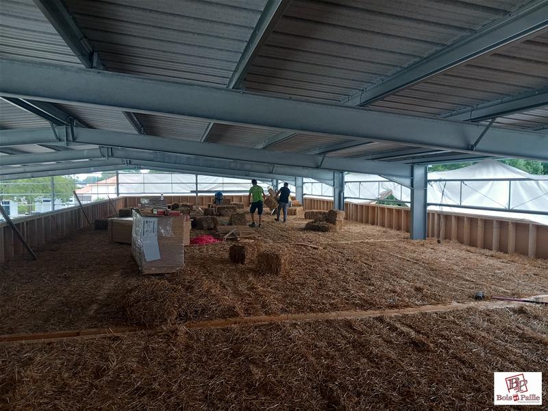 Ateliers municipaux isolés en paille à Coulon (79)